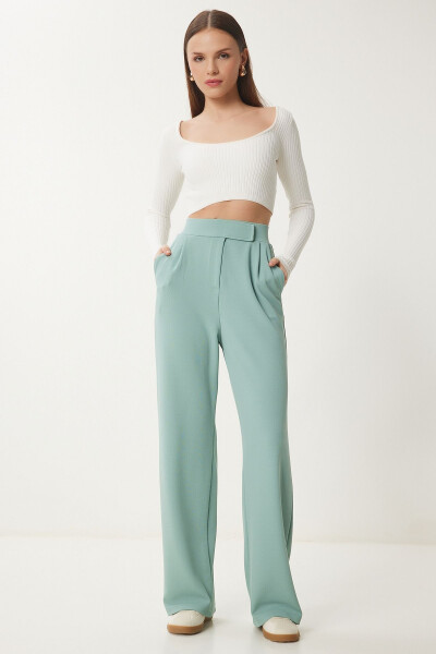 Women's Sea Green Belted Relaxed Woven Trousers RV00150 - HAPPINESS İSTANBUL (1)