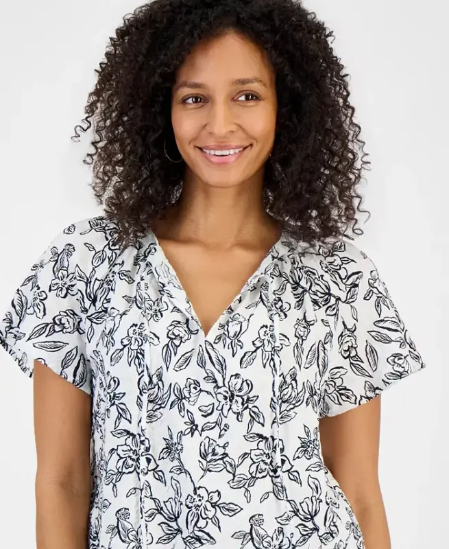 Women's Seersucker Split-Neck Flutter Sleeve Top, Created for Modazone - Bloom Bright White - 2
