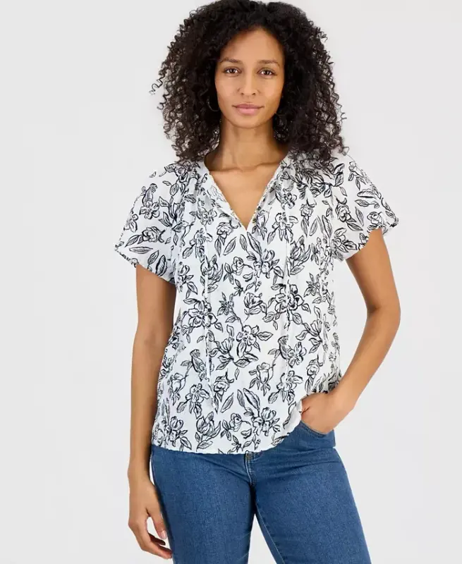 Women's Seersucker Split-Neck Flutter Sleeve Top, Created for Modazone - Bloom Bright White - 3