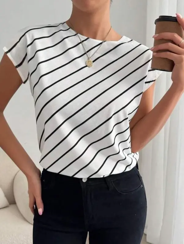 Women's Short Batwing Crew Neck Striped Atlas Blouse - BÜYÜKBEDENIZ