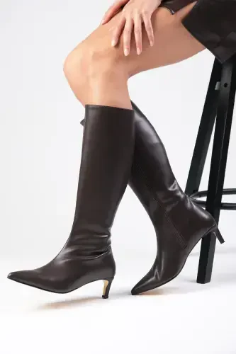 Women's short heeled boots, thin faux fur lined, brown zippered. - MIO GUSTO (1)