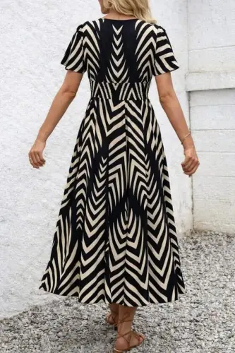 Women's Short Ruffle Sleeve Crossover V-Neck Elastic Waist Patterned Long Dress - 5