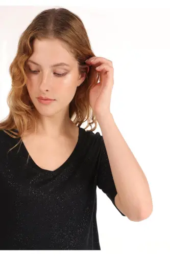 Women's short sleeve, basic black t-shirt. - 4