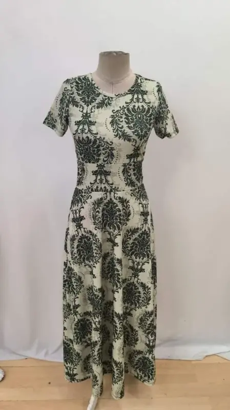 Women's Short Sleeve Crew Neck Polka Dot Maxi Knitted Crepe Dress - 4