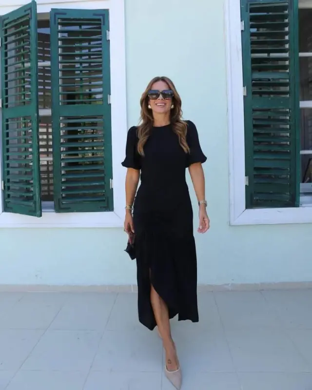 Women's Short Sleeve Crew Neck Side Slit Ruched Crinkle Crepe Dress - BÜYÜKBEDENIZ