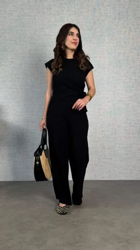 Women's Short Sleeve Crew Neck Side Tie Crinkle Blouse And Pants Two-Piece Set - 1