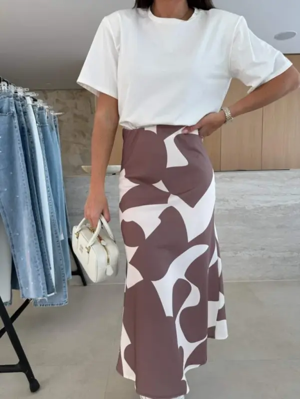 Women's Short Sleeve Crew Neck Viscose Blouse and Patterned Süprem Skirt Set - 3