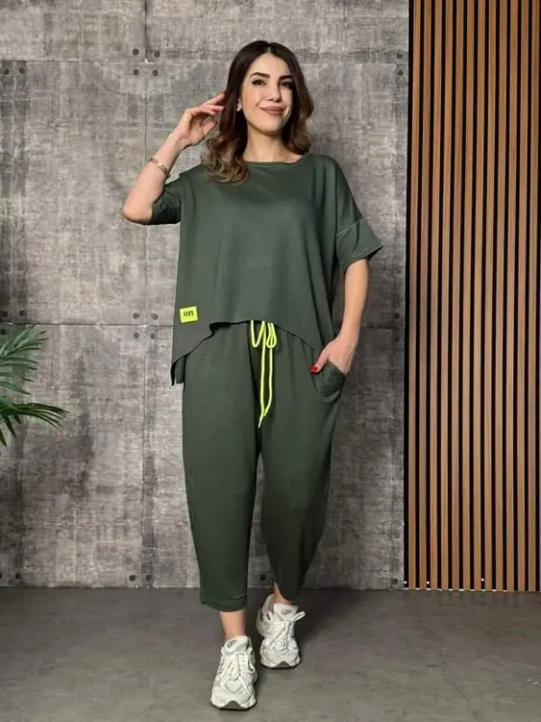 Women's Short Sleeve Crew Neck Viscose Two Thread Blouse and Pants Set - 1