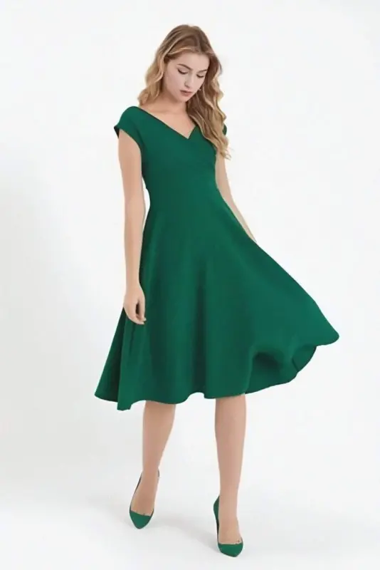 Women's Short Sleeve Crossover Neck Ruffle Hem Crepe Dress - 2