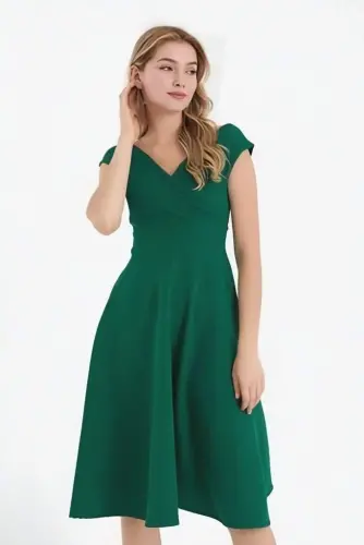 Women's Short Sleeve Crossover Neck Ruffle Hem Crepe Dress - 3