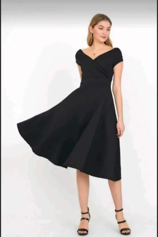 Women's Short Sleeve Crossover Neck Ruffled Crepe Dress - 3