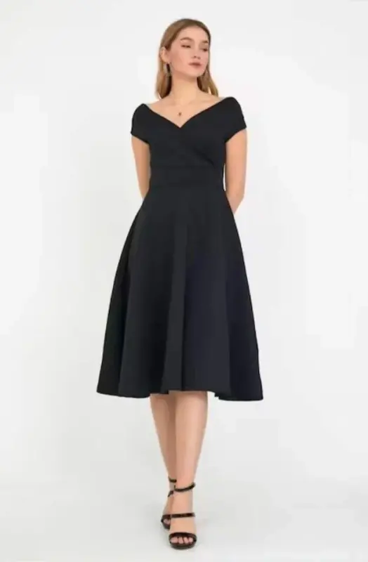 Women's Short Sleeve Crossover Neck Ruffled Crepe Dress - 4