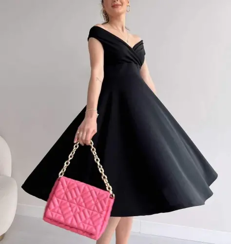 Women's Short Sleeve Crossover Neck Ruffled Crepe Dress - 6