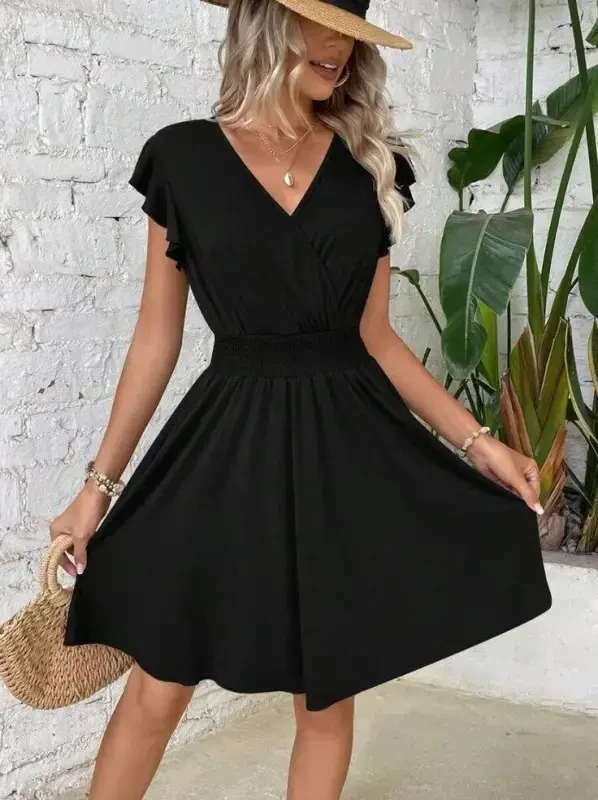 Women's Short Sleeve Crossover Neck Smocked Waist Seersucker Dress - 8