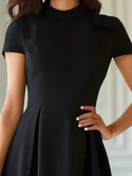 Women's Short Sleeve Mock Neck Pleated Crinkle Crepe Midi Dress - 2