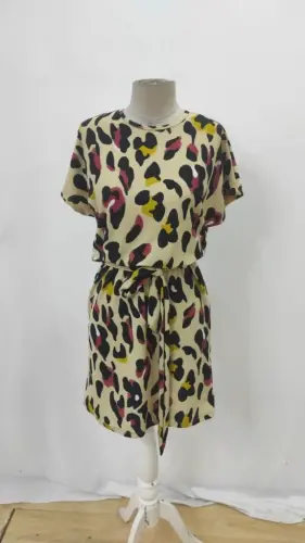 Women's Short Sleeve Round Neck Belted Geometric Patterned Jersey Dress - 3