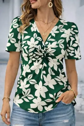 Women's Short Sleeve V-Neck Floral Print Jersey Blouse - BÜYÜKBEDENIZ (1)