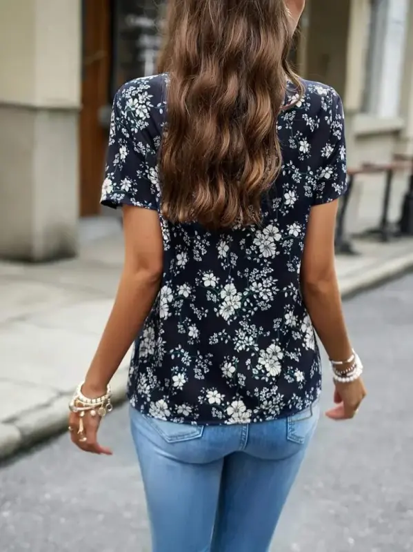 Women's Short Sleeve V Neck Floral Print Supreme Blouse - 2