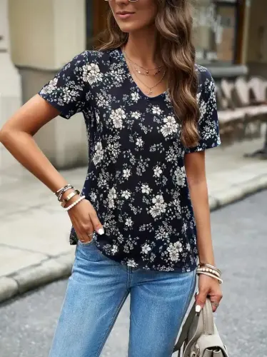 Women's Short Sleeve V Neck Floral Print Supreme Blouse - 3
