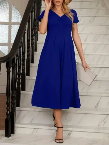 Women's Short Sleeve V-Neck Front Pleated Midi Crinkle Crepe Dress - 3