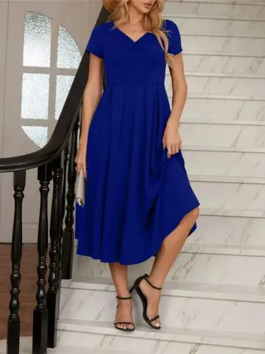 Women's Short Sleeve V-Neck Front Pleated Midi Crinkle Crepe Dress - 5