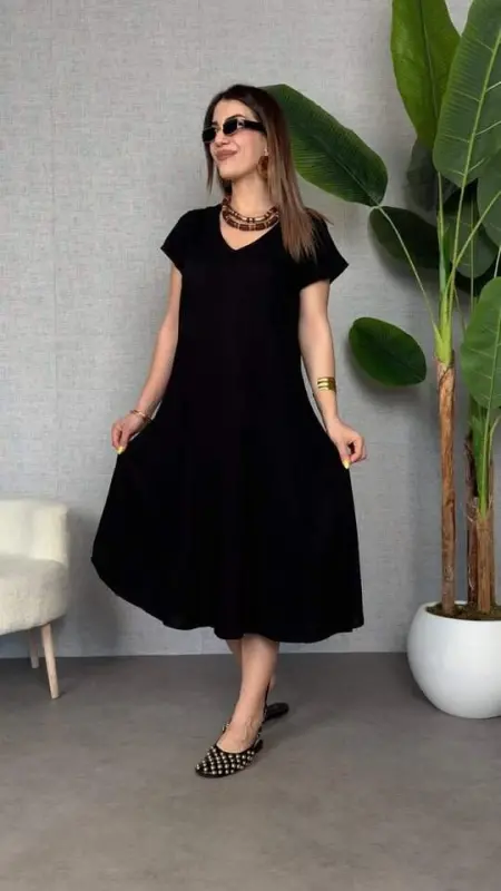 Women's Short Sleeve V Neck Loose Fit Maxi Dress - 1