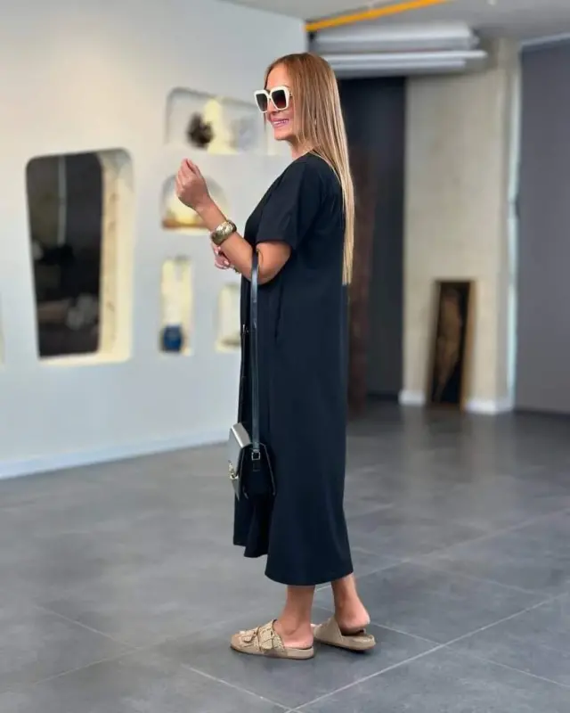 Women's Short Sleeve V-Neck Pocket Detailed Long Viscose Two Thread Dress - 4