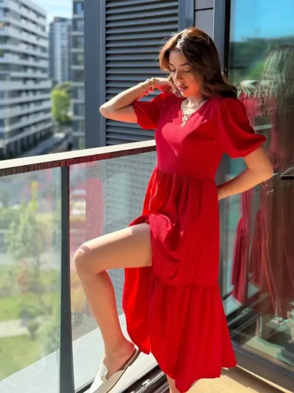 Women's Short Sleeve V Neck Tiered Crinkle Balloon Dress - 2