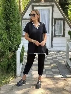 Women's Short Sleeve V-Neck Two Thread Blouse and Pants Set - 2