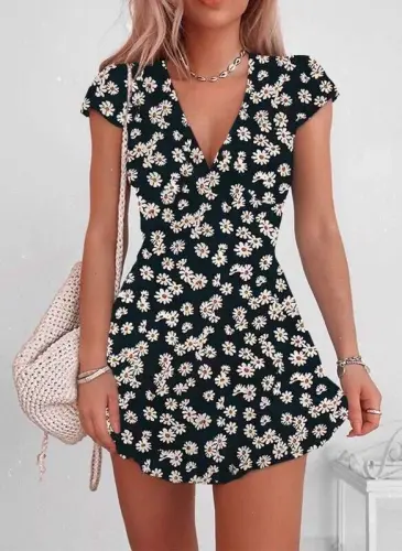 Women's Short Sleeve Wrap V Neck Daisy Print Crepe Dress - 1
