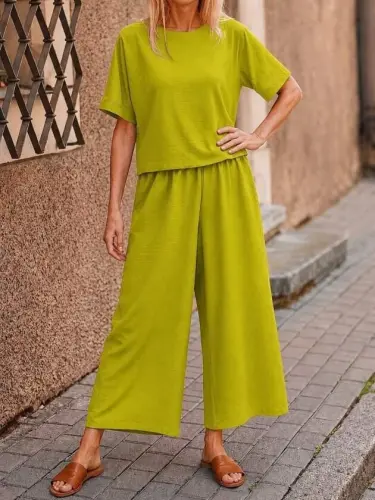 Women's Short Sleeved Boat Neck Blouse And Trousers Two-Piece Set - 3