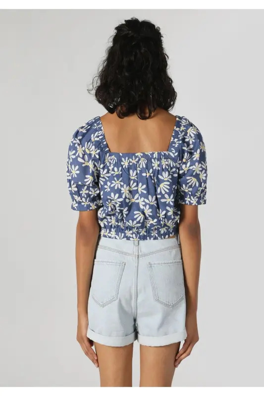 Women's short-sleeved, multi-colored, slim fit printed shirt - 2