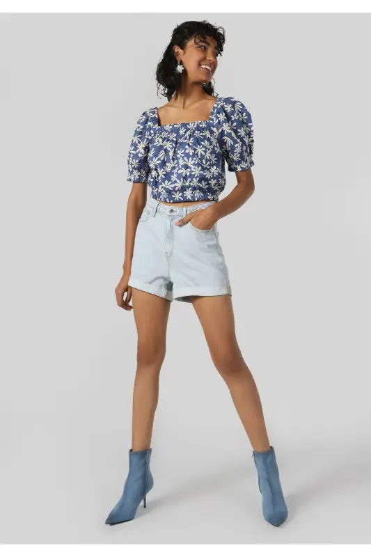 Women's short-sleeved, multi-colored, slim fit printed shirt - 3