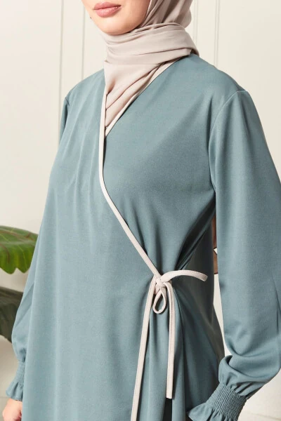 Women's Sleeve Detail Cross Neck Strappy Side Tie Prayer Dress - 6