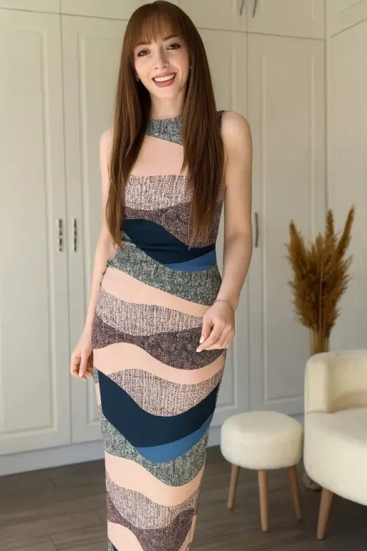 Women's Sleeveless Crew Neck Draped Detail Midi Shimmer Scuba Dress - 1