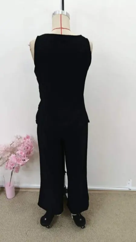 Women's Sleeveless Round Neck Asymmetric Button Detail Aerobin Blouse and Trousers Two-Piece Set - 5