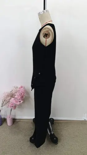 Women's Sleeveless Round Neck Asymmetric Button Detail Aerobin Blouse and Trousers Two-Piece Set - 6