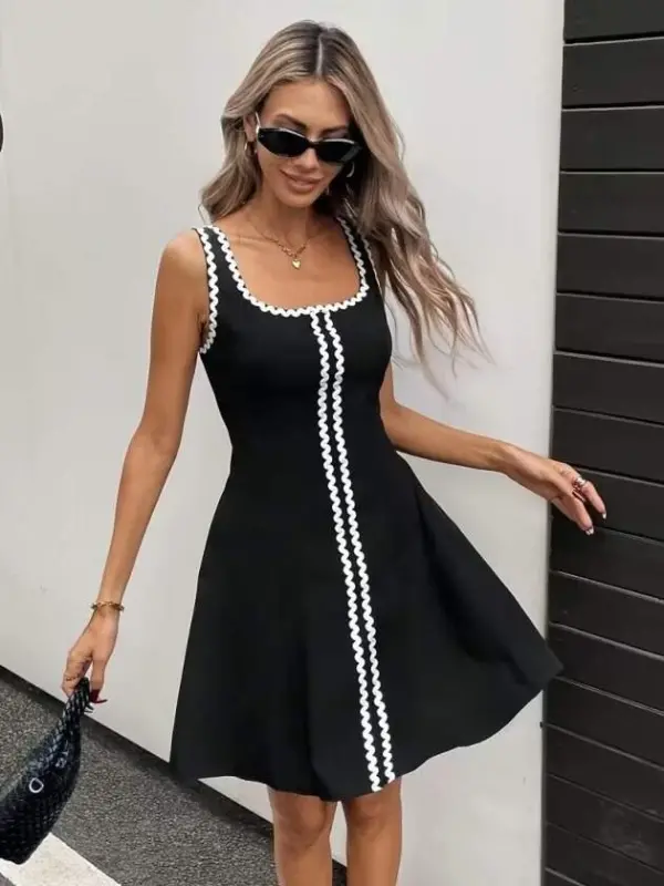 Women's Sleeveless Round Neck Striped Pattern Short Flared Dress - BÜYÜKBEDENIZ
