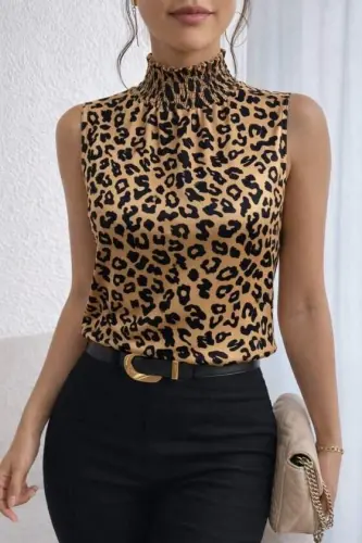 Kadın Kolsuz Balıkçı Yaka Desenli Süprem Bluz - 1