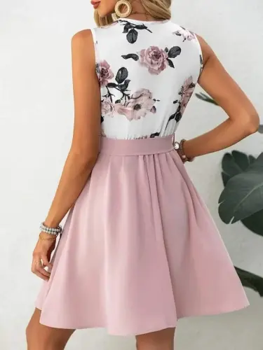 Women's Sleeveless V-Neck Floral Print Belted Scuba Dress - 3
