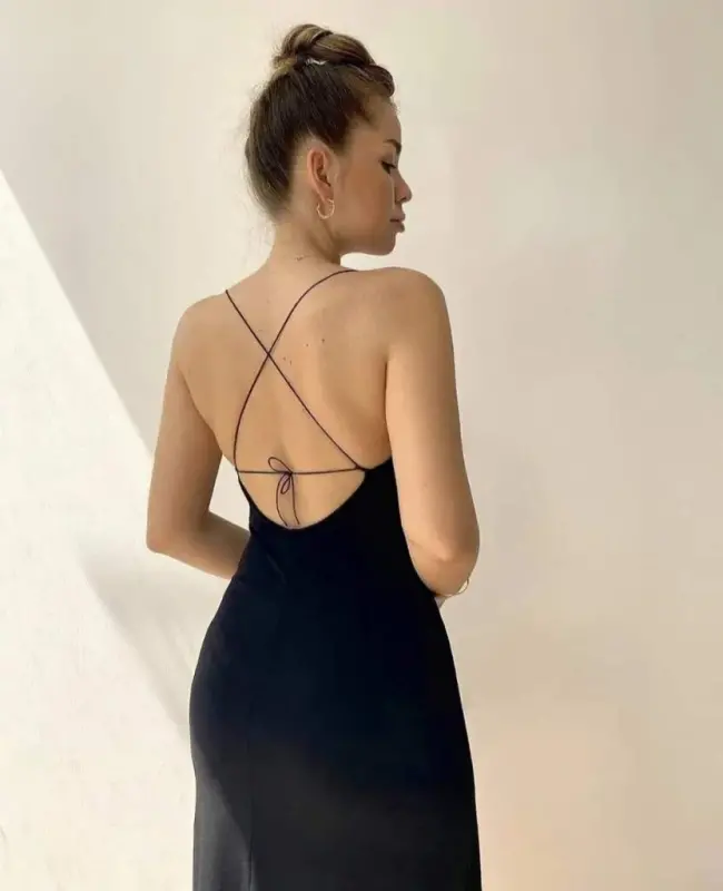 Women's Sleeveless V-Neck Halter & Back Tie Slit Crinkle Crepe Midi Dress - 3