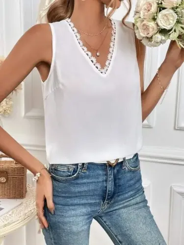 Women's Sleeveless V-Neck Lace Detailed Back-Tie Sandy Blouse - 4