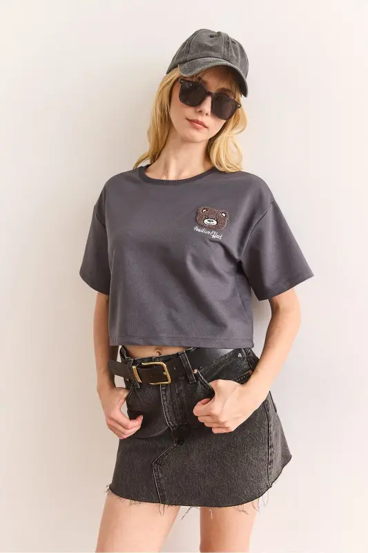 Women's Smoked Bear Appliqued Crop 2 Thread T-Shirt TSH-19 - 3