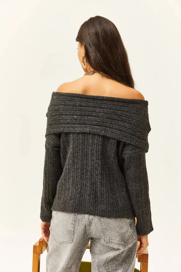 Women's Smoked Madonna Neck Soft Textured Knitwear Sweater KZK-19000708 - 5