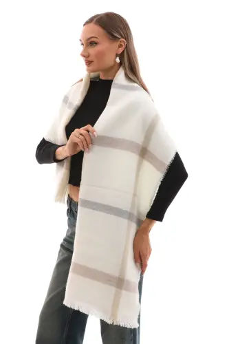 Women's Soft Textured Ecru-Gray Plaid Scarf - Ecru-Gray 