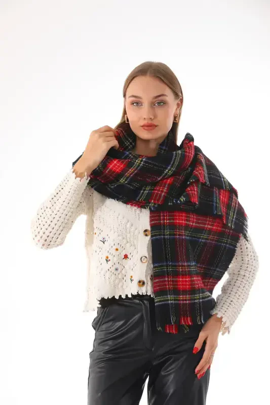 Women's Soft Touch Green Plaid Scarf-Green - RITAGARCIA