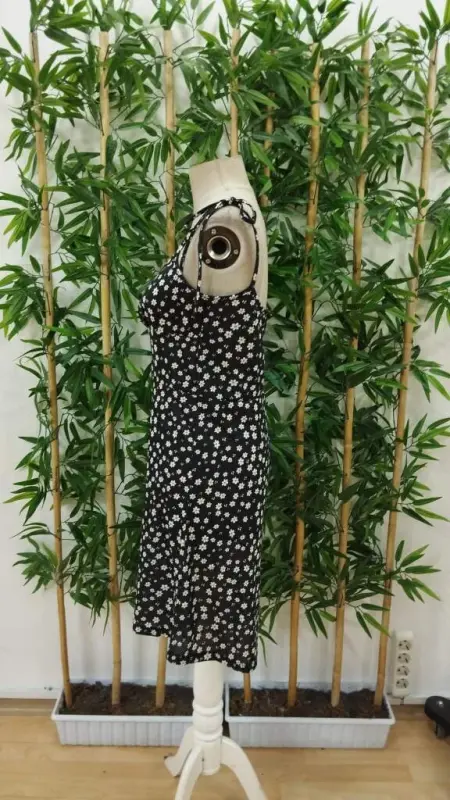 Women's Spaghetti Strap Lace-Up Floral Print Sundress - 7