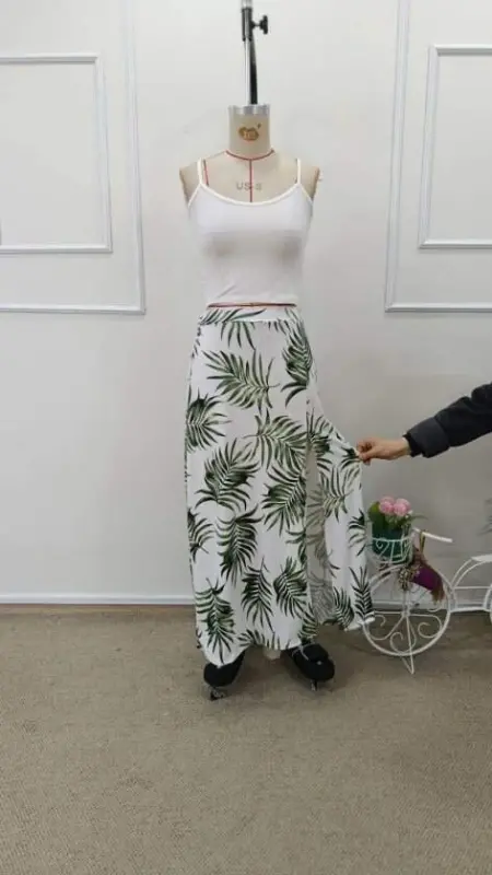 Women's Spaghetti Strap Round Neck Short Viscose Blouse And Patterned Slit Supreme Skirt Two-Piece Set - 6