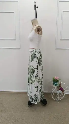 Women's Spaghetti Strap Round Neck Short Viscose Blouse And Patterned Slit Supreme Skirt Two-Piece Set - 7