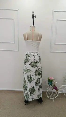 Women's Spaghetti Strap Round Neck Short Viscose Blouse And Patterned Slit Supreme Skirt Two-Piece Set - 8